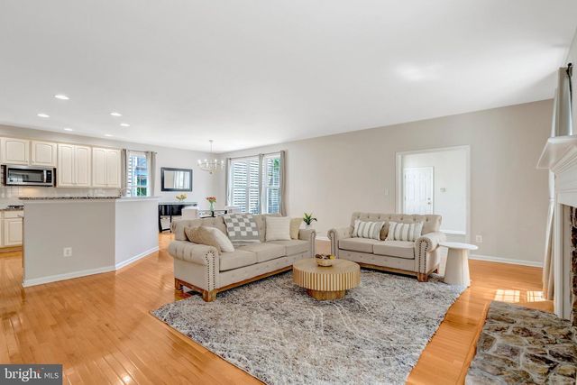 25138 JUSTICE DR, Chantilly, VA 20152