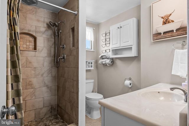 2 NEW HAMPSHIRE AVE, Cherry Hill, NJ 08002