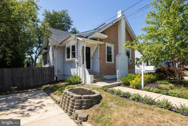 2 NEW HAMPSHIRE AVE, Cherry Hill, NJ 08002