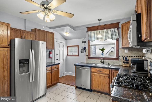 2 NEW HAMPSHIRE AVE, Cherry Hill, NJ 08002