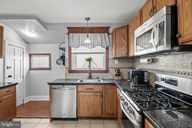 2 NEW HAMPSHIRE AVE, Cherry Hill, NJ 08002