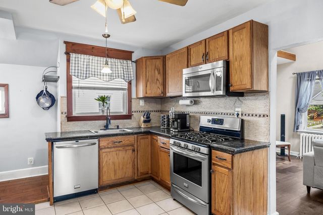 2 NEW HAMPSHIRE AVE, Cherry Hill, NJ 08002