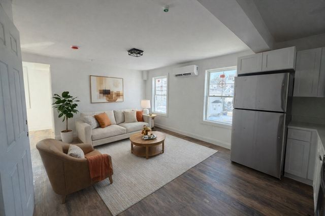 371 Cabot 202, Beverly, MA 01915