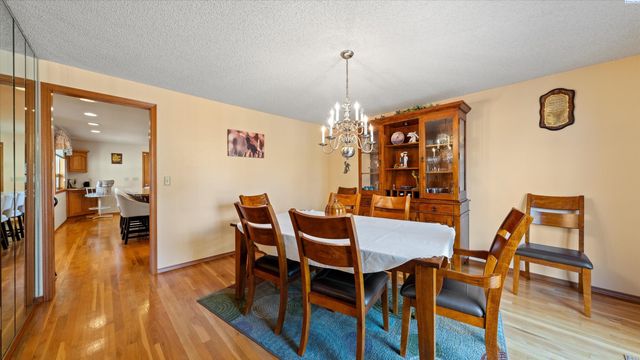 226 Pinetree Ln, Richland, WA 99352