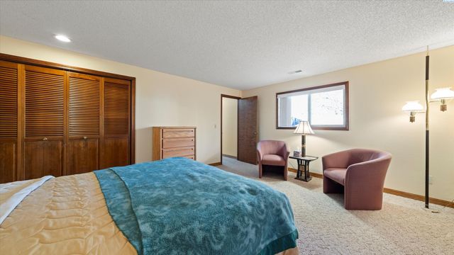 226 Pinetree Ln, Richland, WA 99352