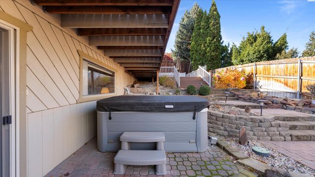 226 Pinetree Ln, Richland, WA 99352