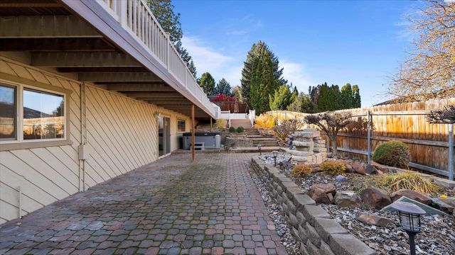 226 Pinetree Ln, Richland, WA 99352