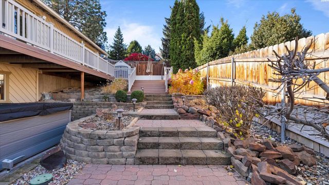 226 Pinetree Ln, Richland, WA 99352