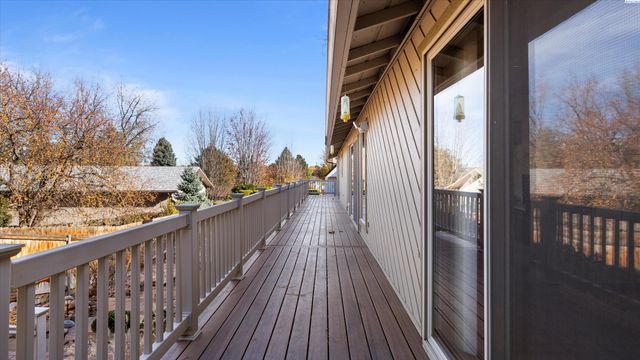 226 Pinetree Ln, Richland, WA 99352
