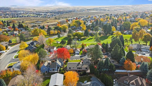 226 Pinetree Ln, Richland, WA 99352