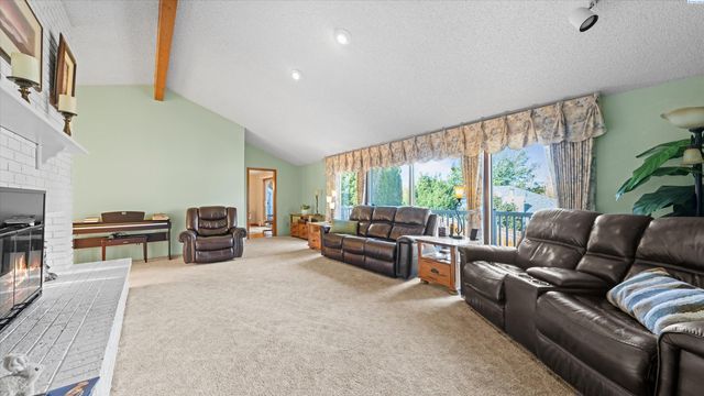 226 Pinetree Ln, Richland, WA 99352