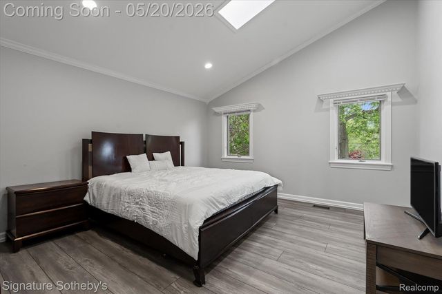 727 McDougal Drive, Waterford Charter Township, MI 48327
