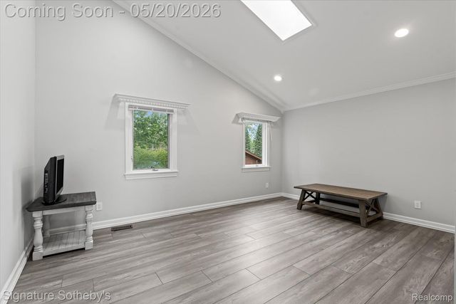 727 McDougal Drive, Waterford Charter Township, MI 48327