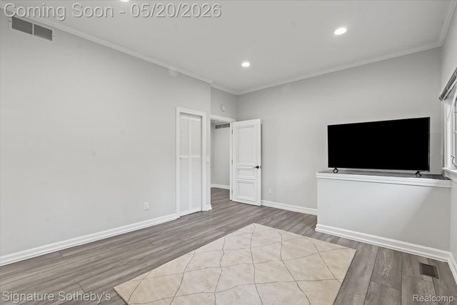 727 McDougal Drive, Waterford Charter Township, MI 48327