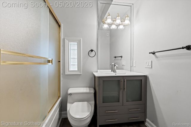 727 McDougal Drive, Waterford Charter Township, MI 48327