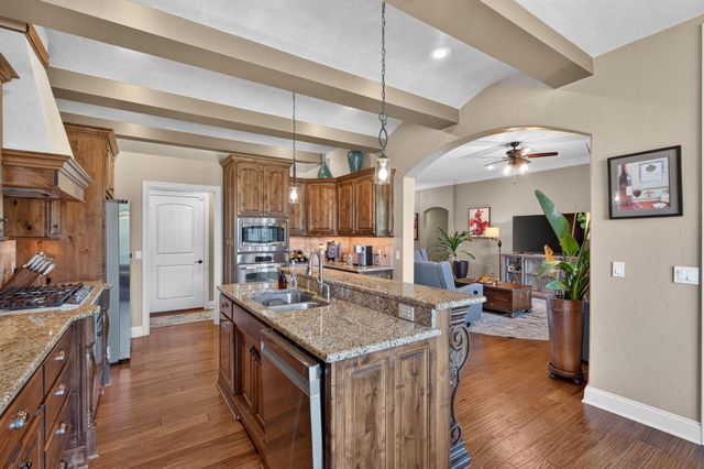 2528 E German Ivy Street, Springfield, MO 65804