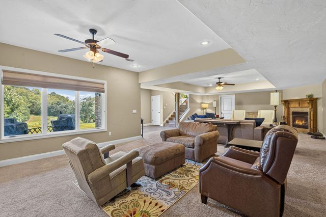 2528 E German Ivy Street, Springfield, MO 65804