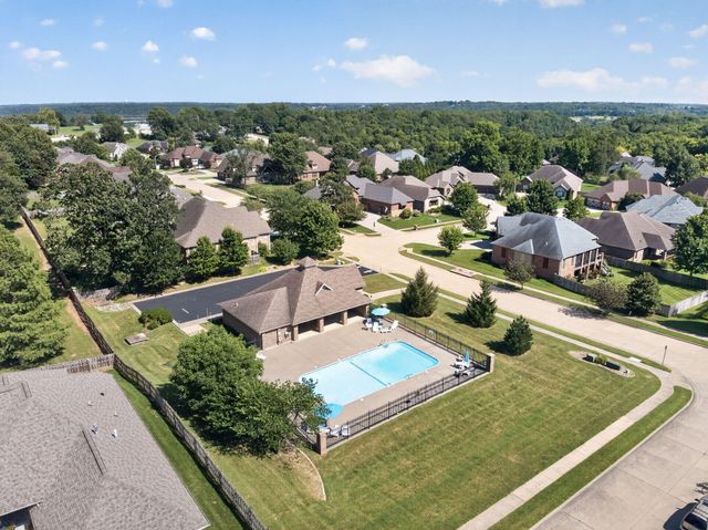 2528 E German Ivy Street, Springfield, MO 65804