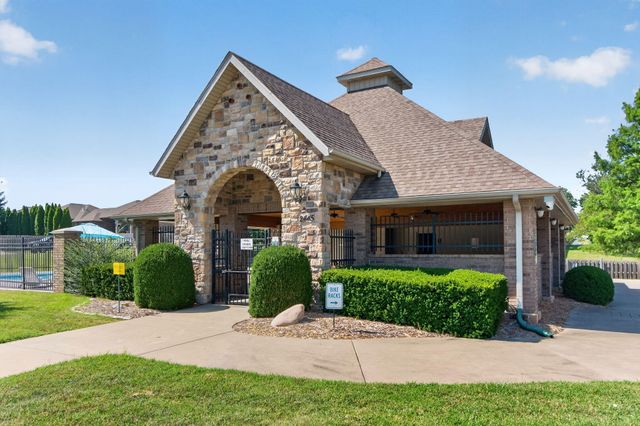 2528 E German Ivy Street, Springfield, MO 65804
