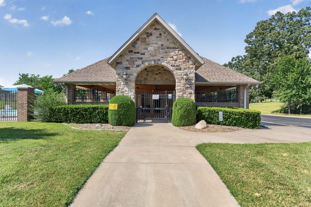 2528 E German Ivy Street, Springfield, MO 65804