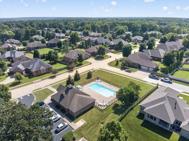 2528 E German Ivy Street, Springfield, MO 65804