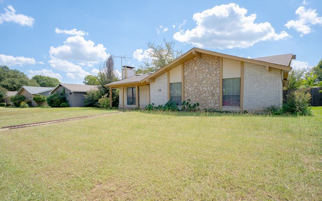 1914 Snowmass Lane, Garland, TX 75044