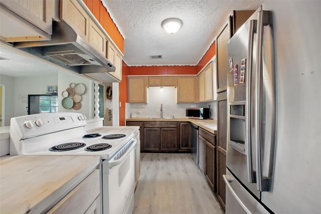 603 Briarwood Drive, Baytown, TX 77520