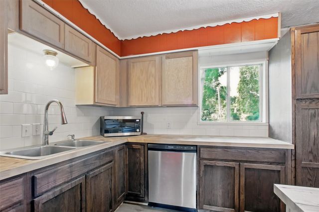 603 Briarwood Drive, Baytown, TX 77520