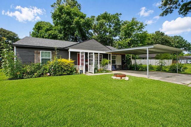 603 Briarwood Drive, Baytown, TX 77520