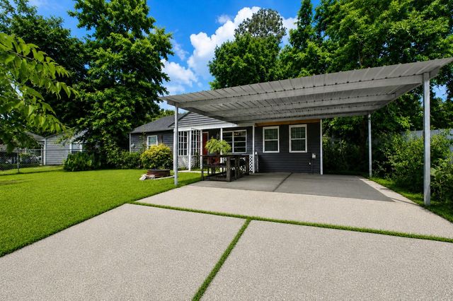 603 Briarwood Drive, Baytown, TX 77520