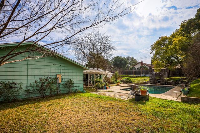 6901 Main Ave, Orangevale, CA 95662