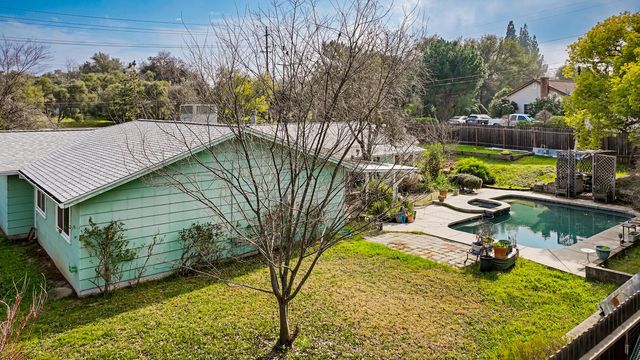 6901 Main Ave, Orangevale, CA 95662