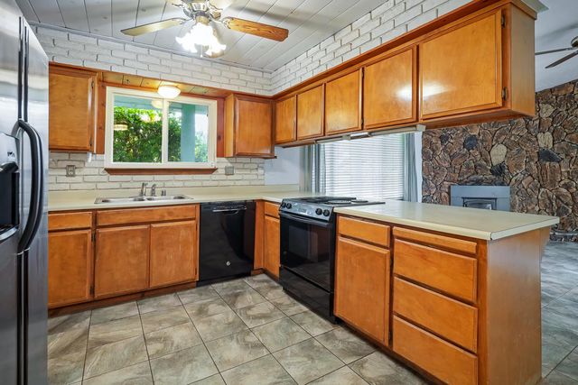 6901 Main Ave, Orangevale, CA 95662