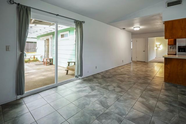 6901 Main Ave, Orangevale, CA 95662