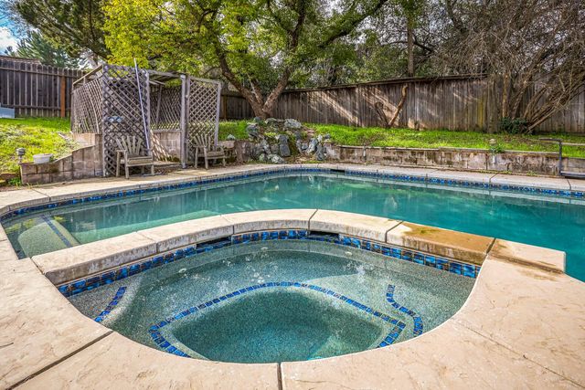 6901 Main Ave, Orangevale, CA 95662