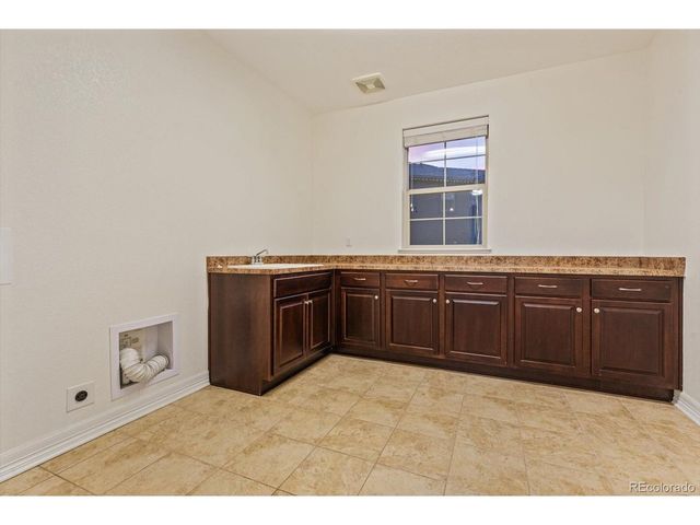 1150 Maddox Ct, Broomfield, CO 80023