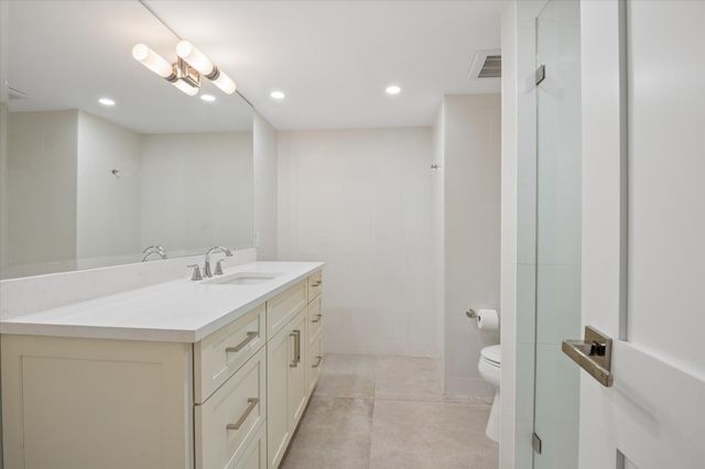 5100 Bayview Drive 106, Fort Lauderdale, FL 33308