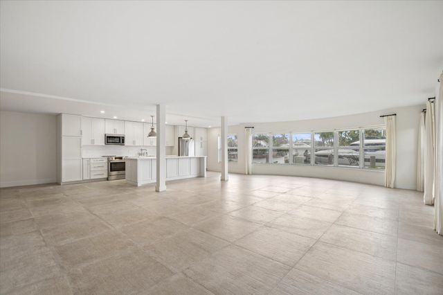 5100 Bayview Drive 106, Fort Lauderdale, FL 33308