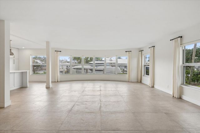 5100 Bayview Drive 106, Fort Lauderdale, FL 33308