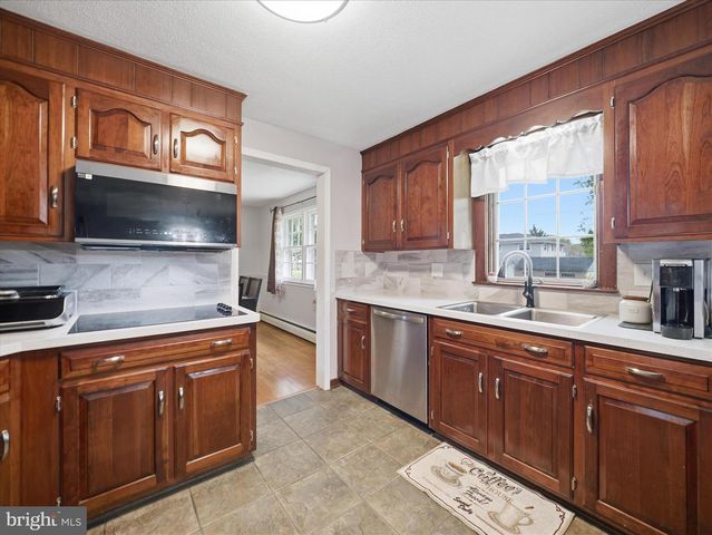 173 COLONIAL DR, Chambersburg, PA 17202