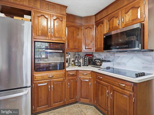 173 COLONIAL DR, Chambersburg, PA 17202