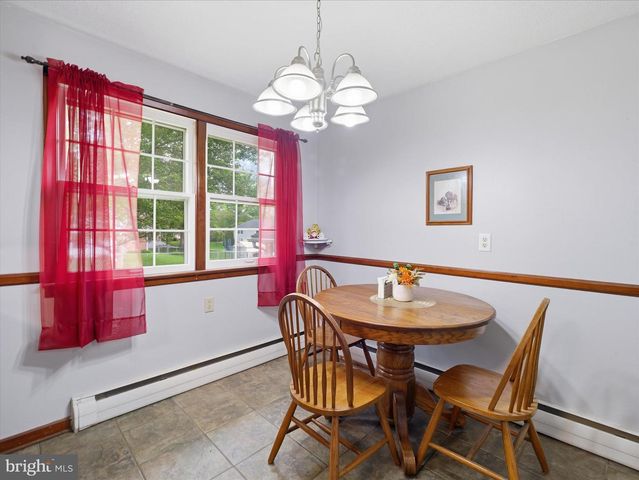 173 COLONIAL DR, Chambersburg, PA 17202