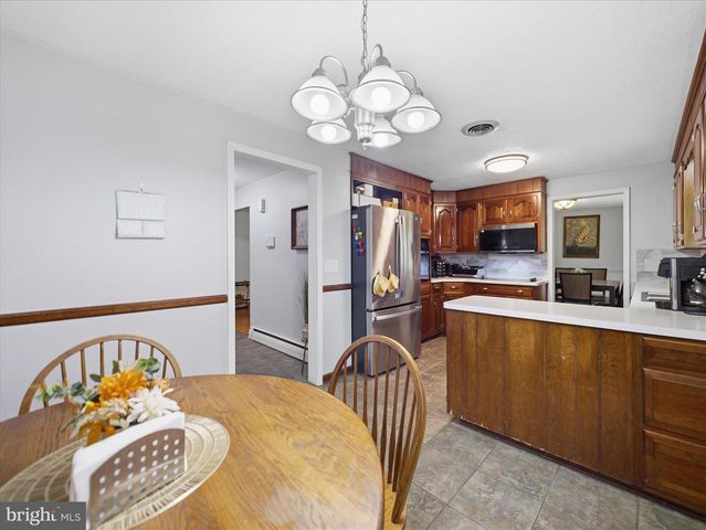 173 COLONIAL DR, Chambersburg, PA 17202