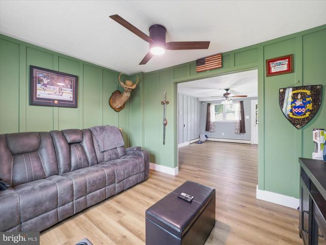 173 COLONIAL DR, Chambersburg, PA 17202