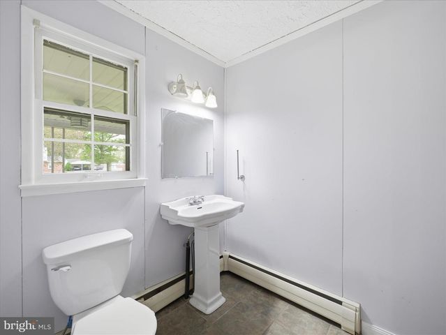 173 COLONIAL DR, Chambersburg, PA 17202