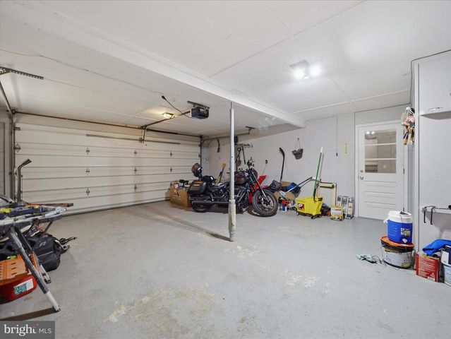 173 COLONIAL DR, Chambersburg, PA 17202