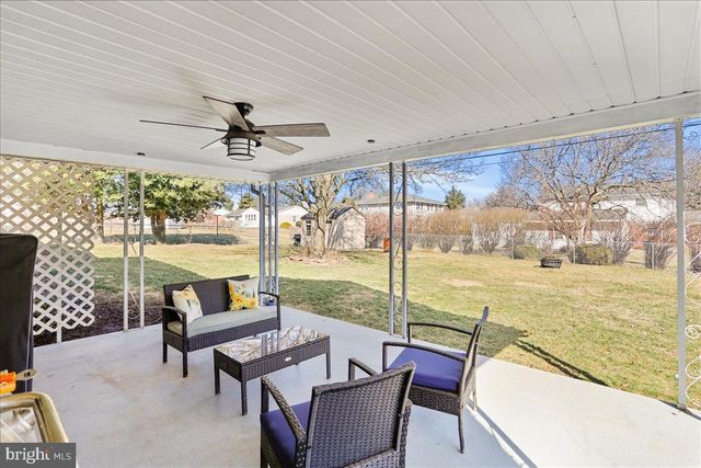173 COLONIAL DR, Chambersburg, PA 17202