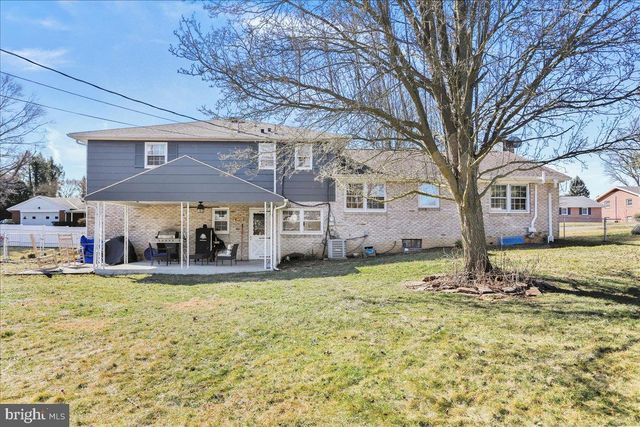 173 COLONIAL DR, Chambersburg, PA 17202