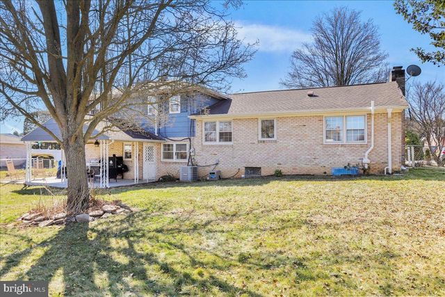 173 COLONIAL DR, Chambersburg, PA 17202