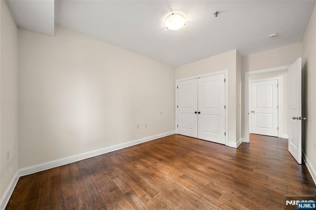 255 Laird 1, Cliffside Park, NJ 07010